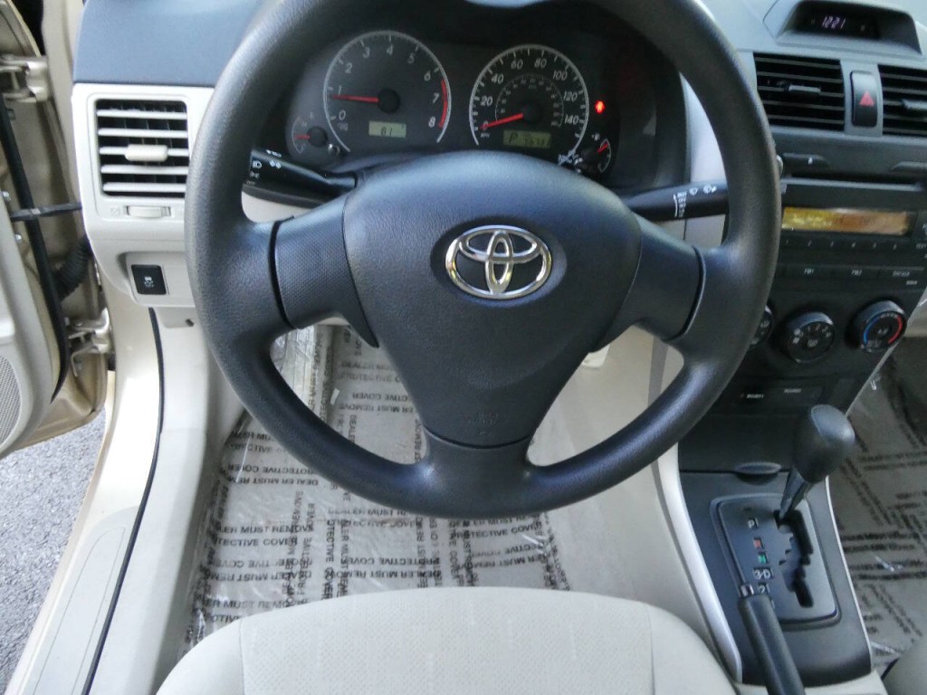 2012 Toyota Corolla Image 11