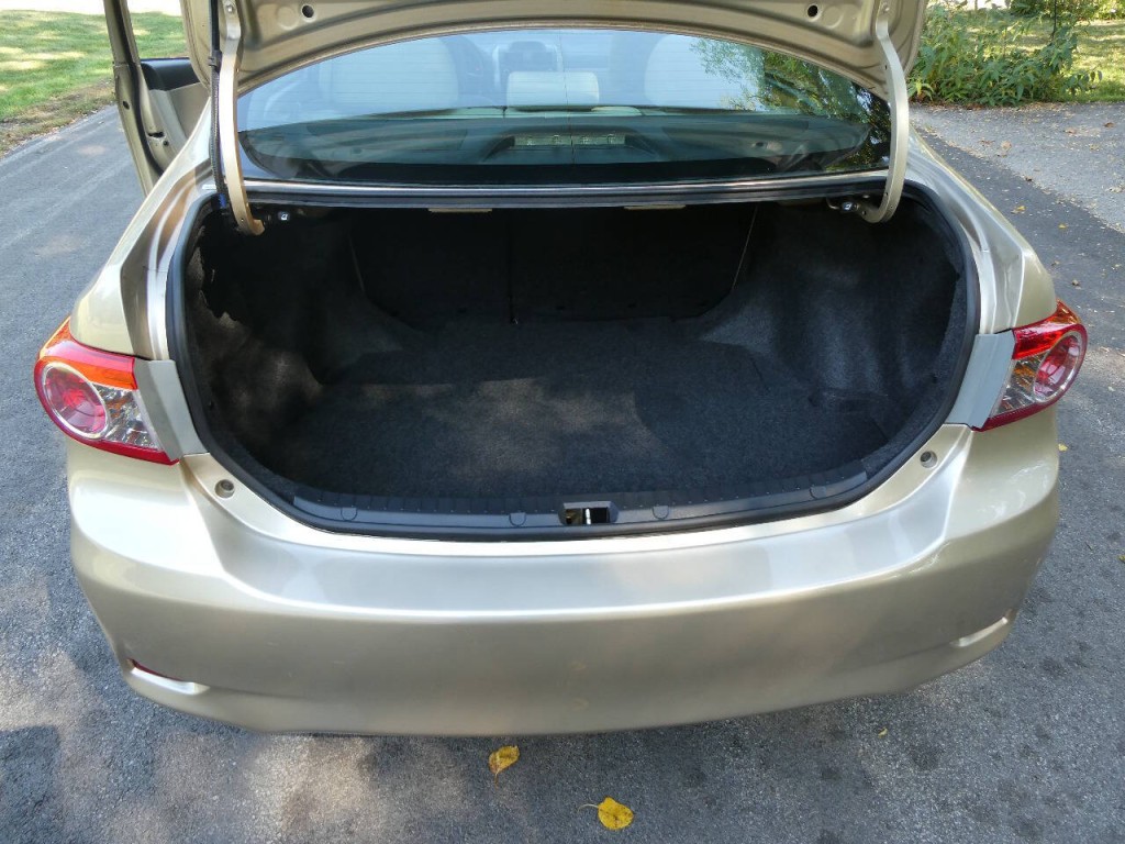 2012 Toyota Corolla Image 24