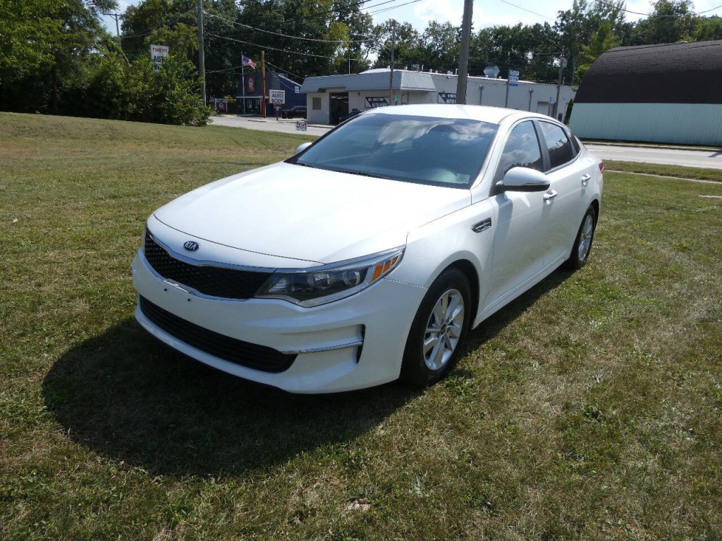 2018 Kia Optima Image 1