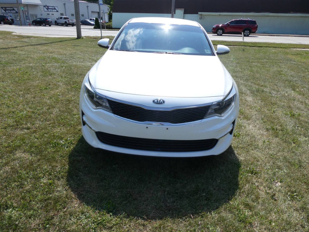 2018 Kia Optima Image 2