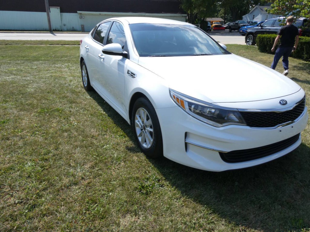 2018 Kia Optima Image 3