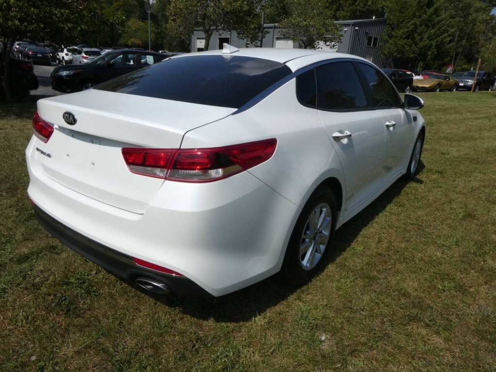 2018 Kia Optima Image 4