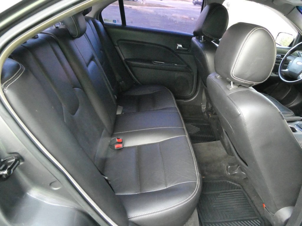 2012 Ford Fusion Image 18