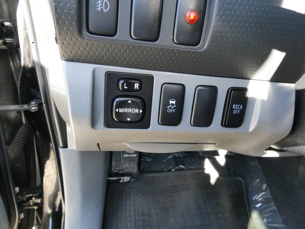2015 Toyota Tacoma Image 19