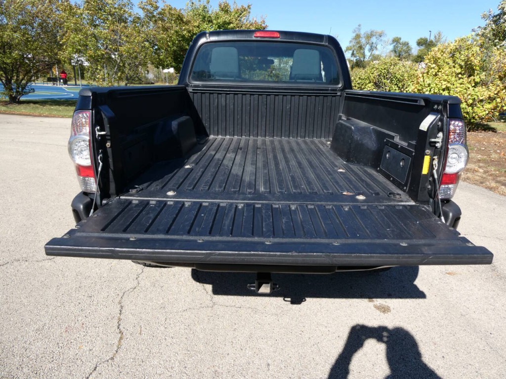 2015 Toyota Tacoma Image 26