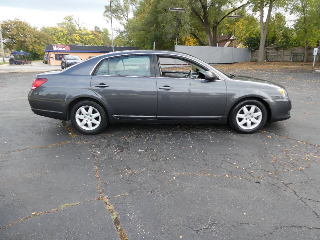 2010 Toyota Avalon Image 4