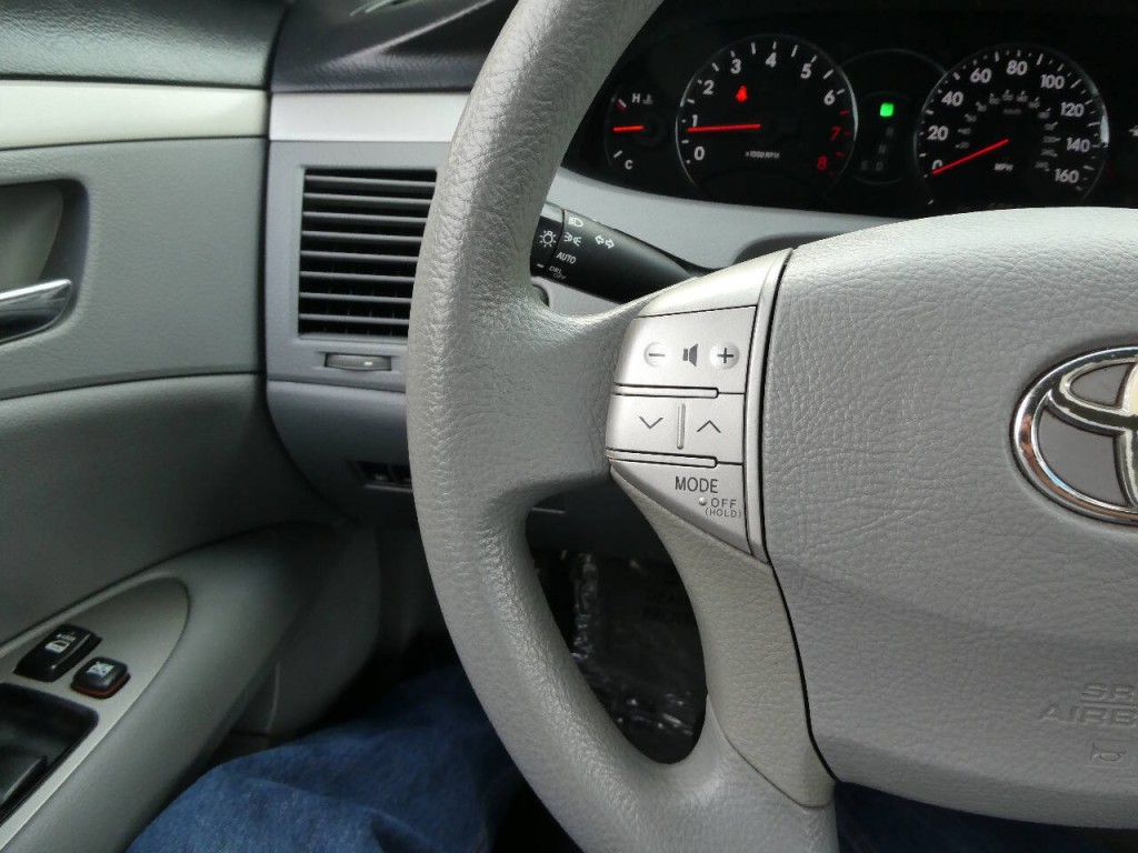 2010 Toyota Avalon Image 11