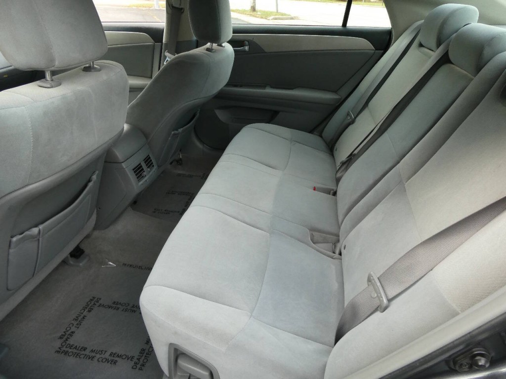 2010 Toyota Avalon Image 16