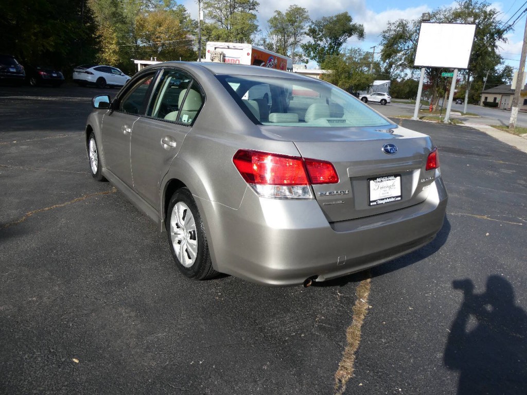 2014 Subaru Legacy Image 6