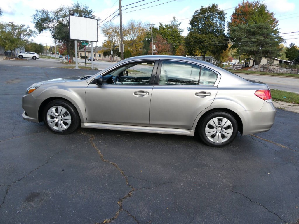 2014 Subaru Legacy Image 7