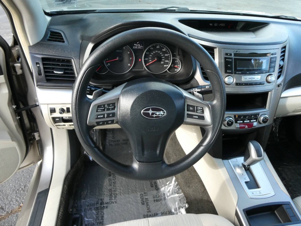 2014 Subaru Legacy Image 11
