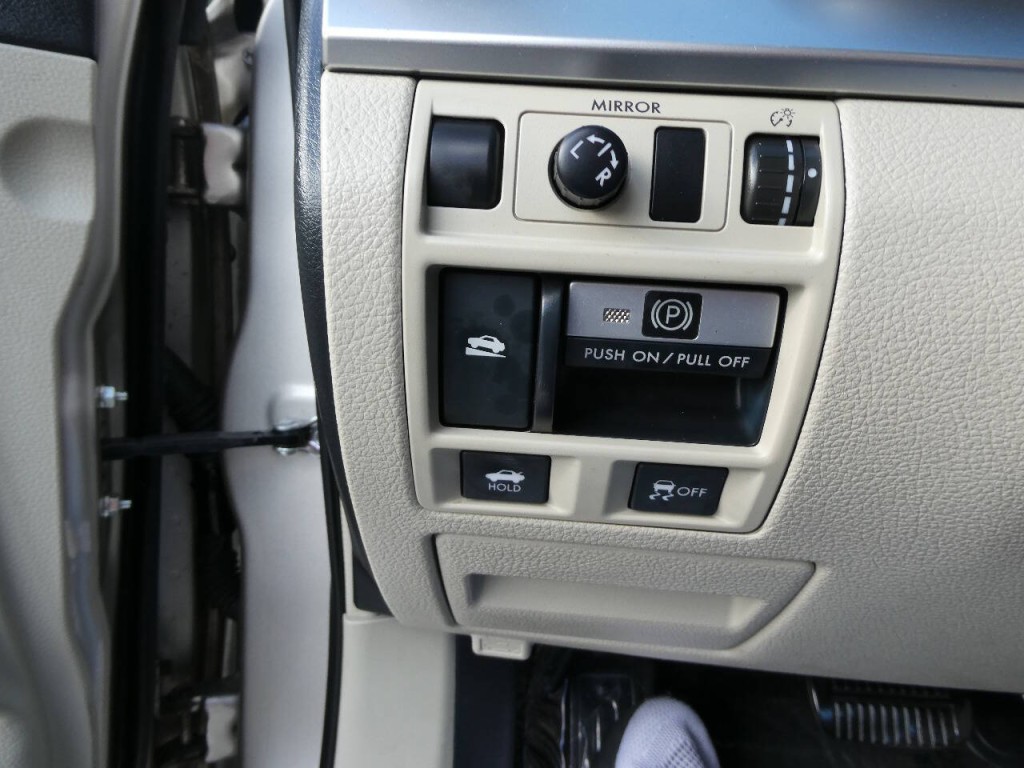 2014 Subaru Legacy Image 16