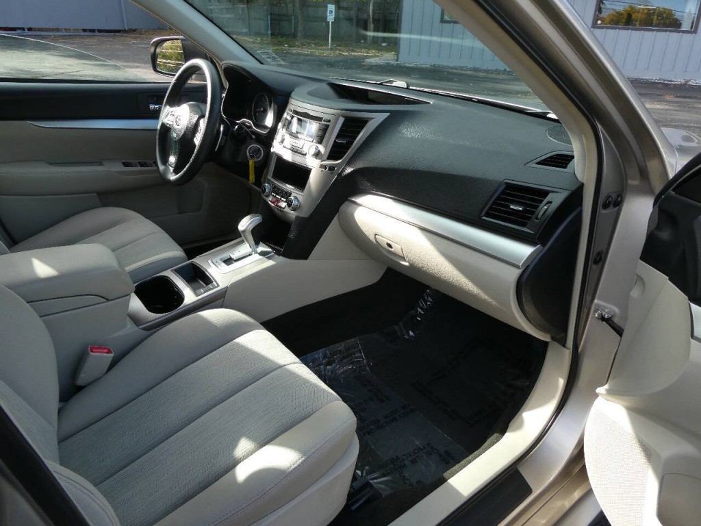 2014 Subaru Legacy Image 22