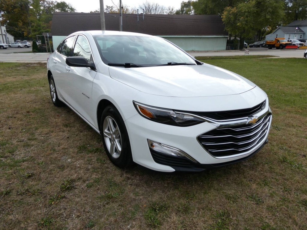 2023 Chevrolet Malibu Image 3