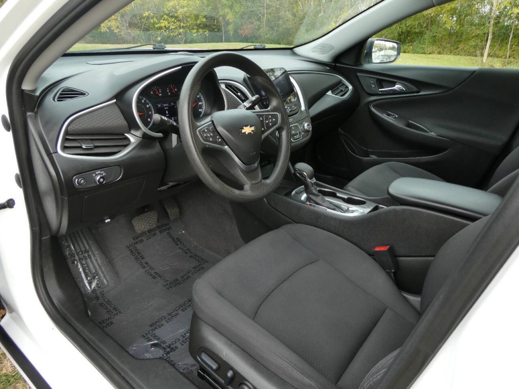 2023 Chevrolet Malibu Image 9