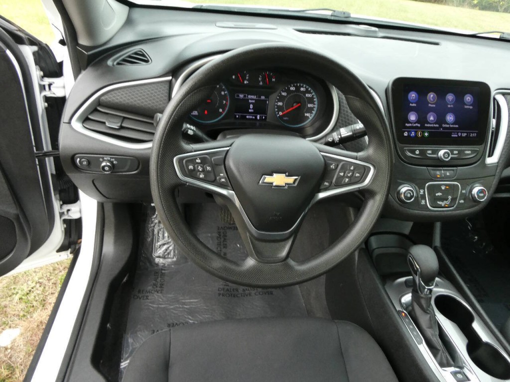 2023 Chevrolet Malibu Image 10