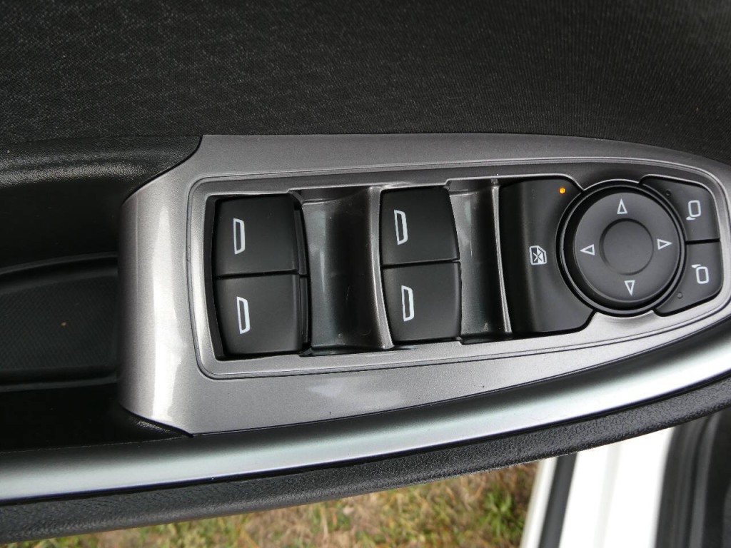 2023 Chevrolet Malibu Image 18