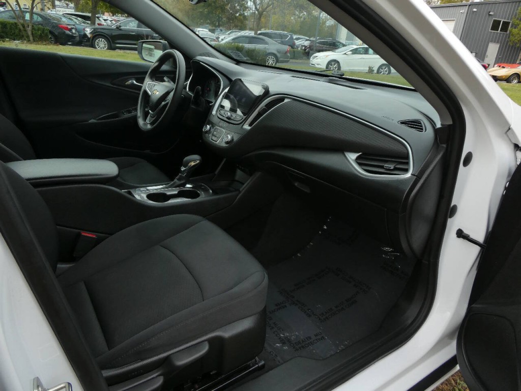 2023 Chevrolet Malibu Image 23