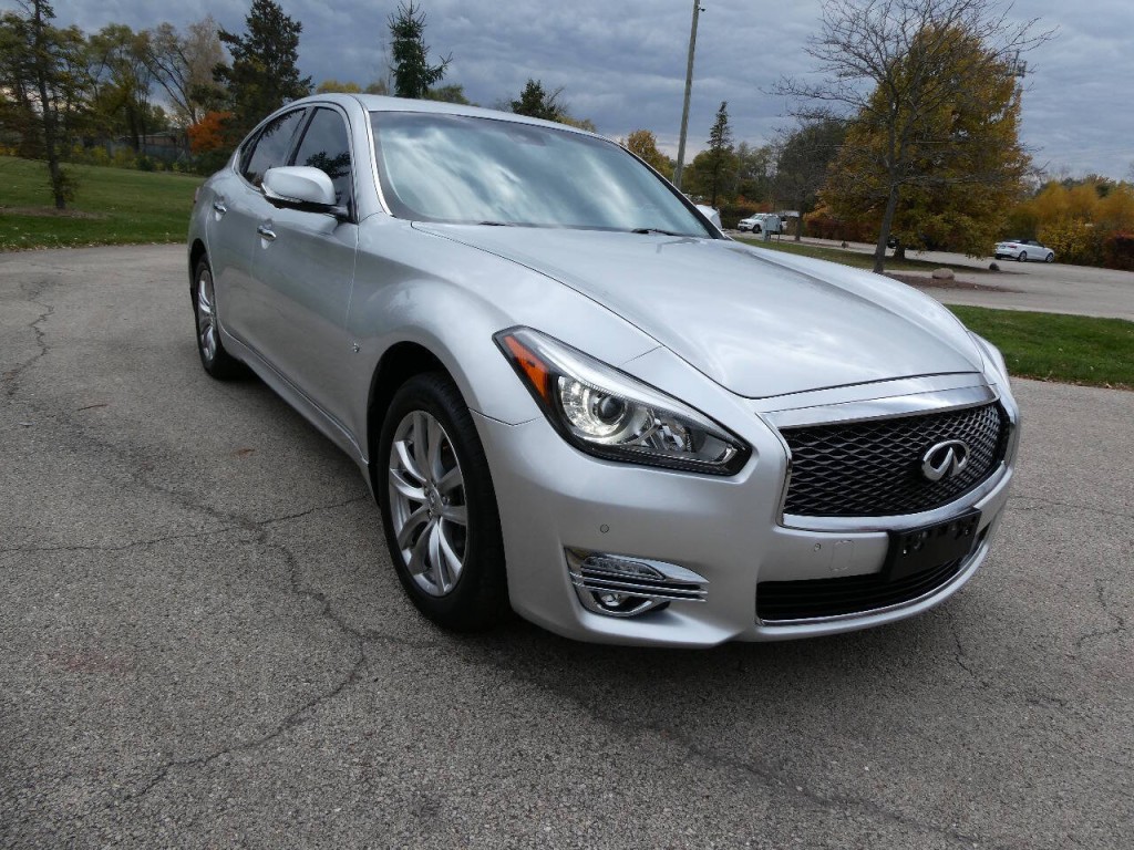 2019 INFINITI Q70 Image 3