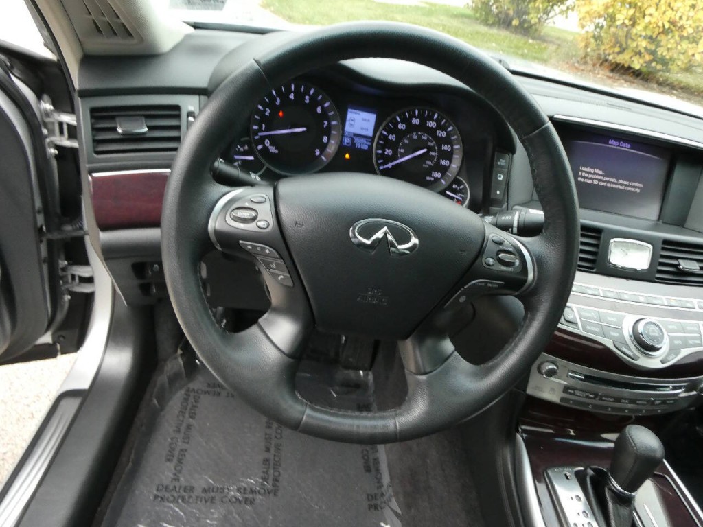 2019 INFINITI Q70 Image 10