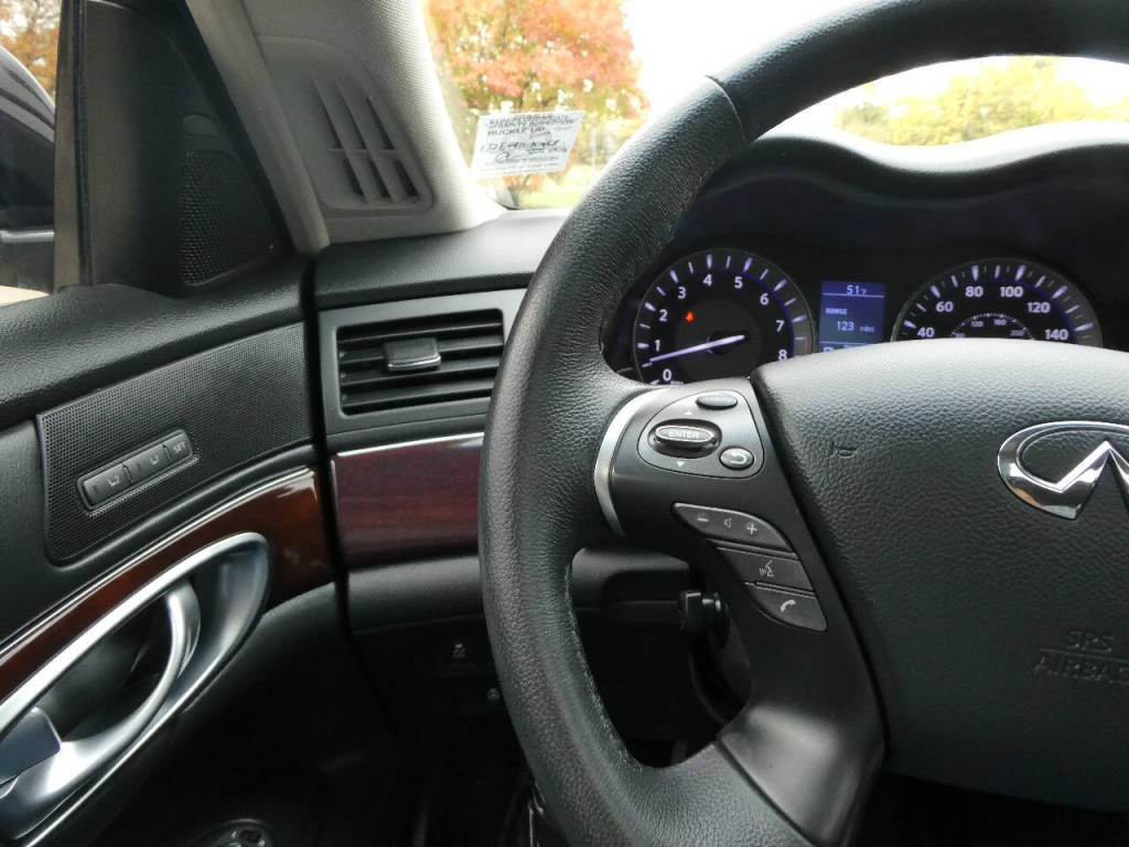 2019 INFINITI Q70 Image 11