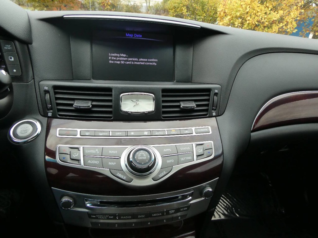 2019 INFINITI Q70 Image 17