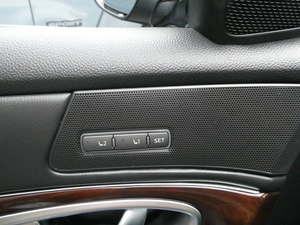 2019 INFINITI Q70 Image 27