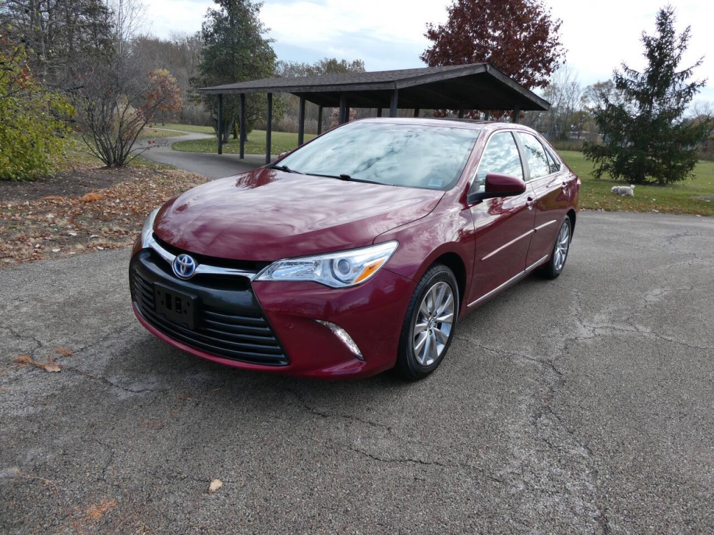 2017 Toyota Camry Image 1