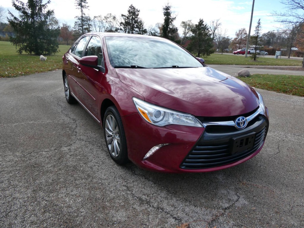 2017 Toyota Camry Image 3