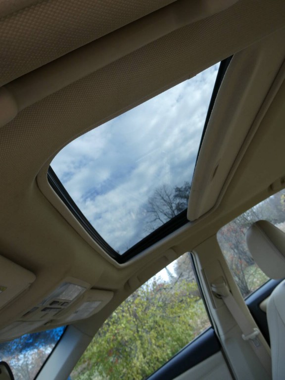 2017 Toyota Camry Image 24