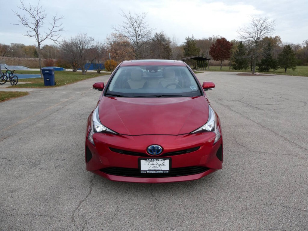 2016 Toyota Prius Image 2