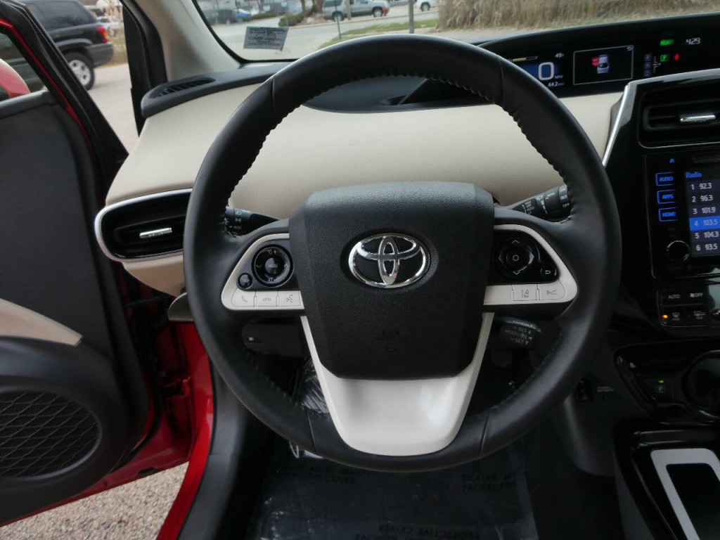 2016 Toyota Prius Image 11