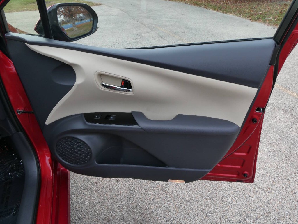 2016 Toyota Prius Image 36