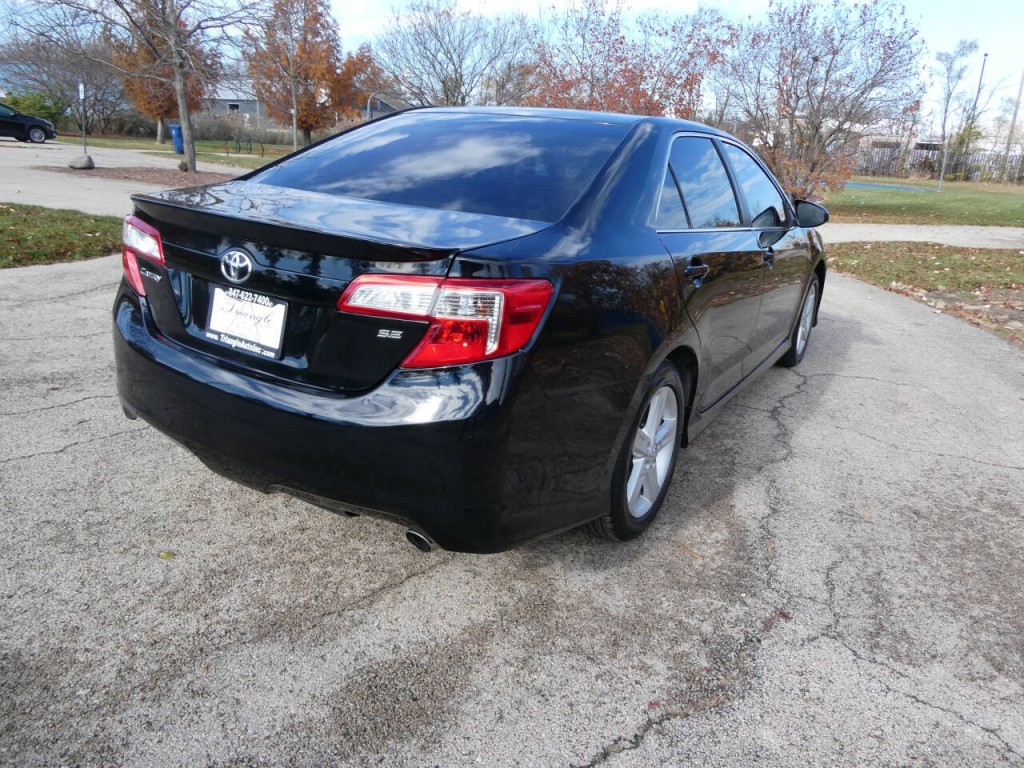 2014 Toyota Camry Image 4
