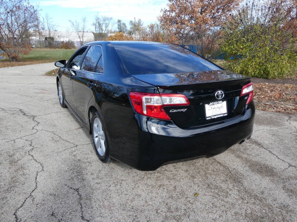 2014 Toyota Camry Image 6