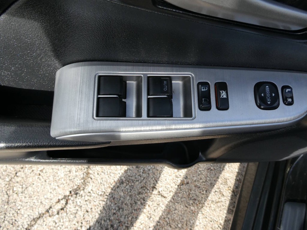 2014 Toyota Camry Image 16