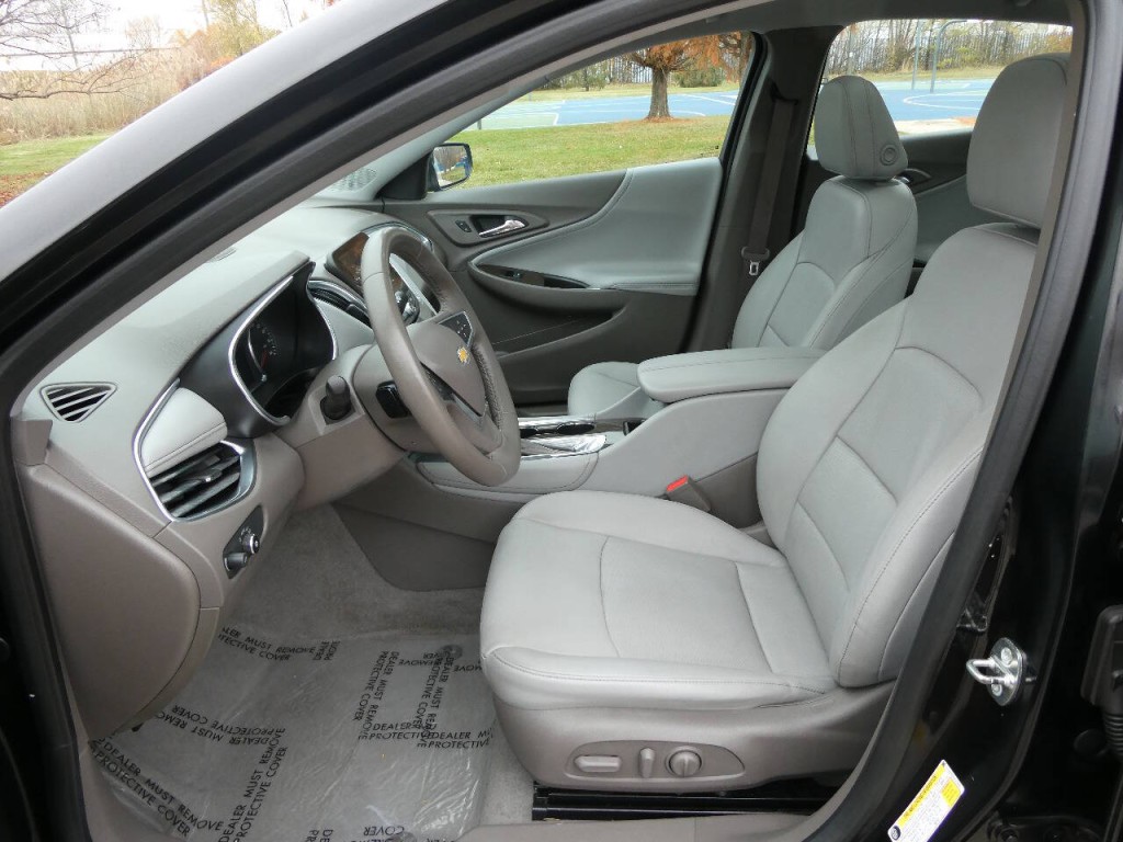 2018 Chevrolet Malibu Image 10