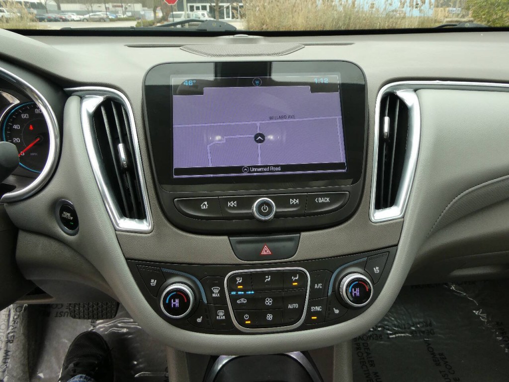 2018 Chevrolet Malibu Image 17