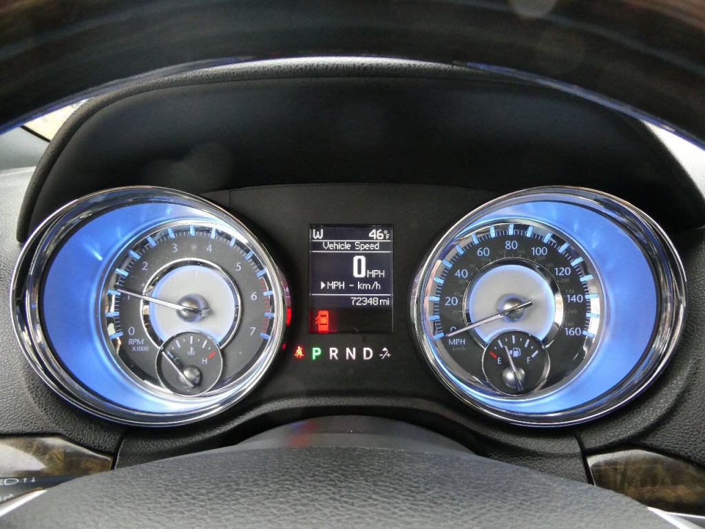 2011 Chrysler 300 Image 14