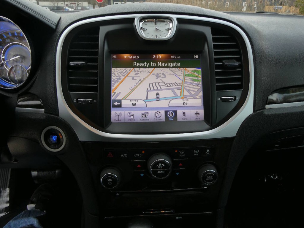 2011 Chrysler 300 Image 16