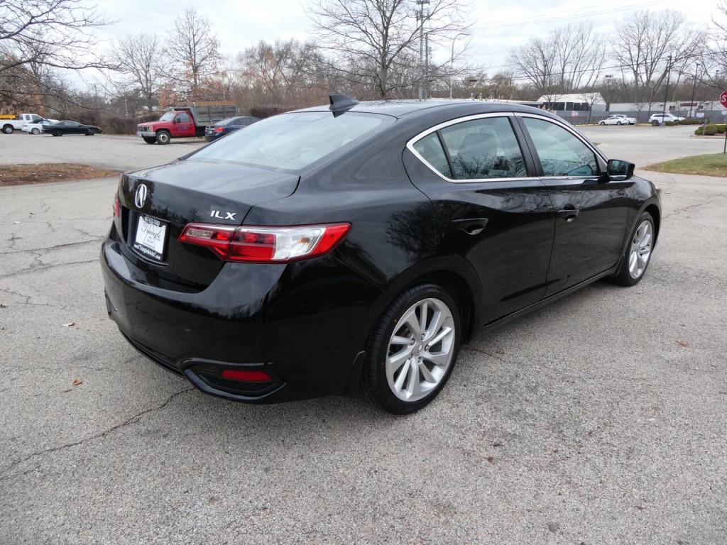 2016 Acura ILX Image 5