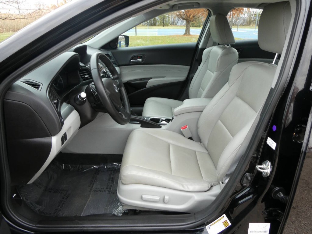 2016 Acura ILX Image 9