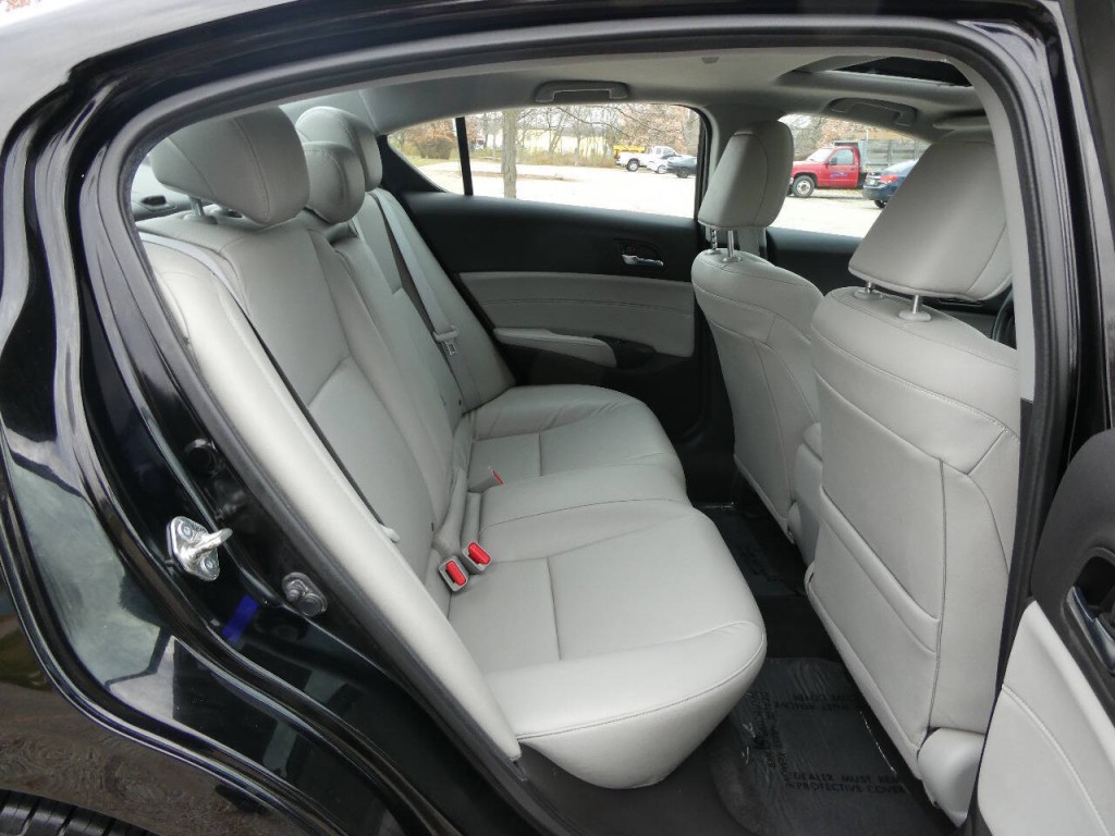 2016 Acura ILX Image 28