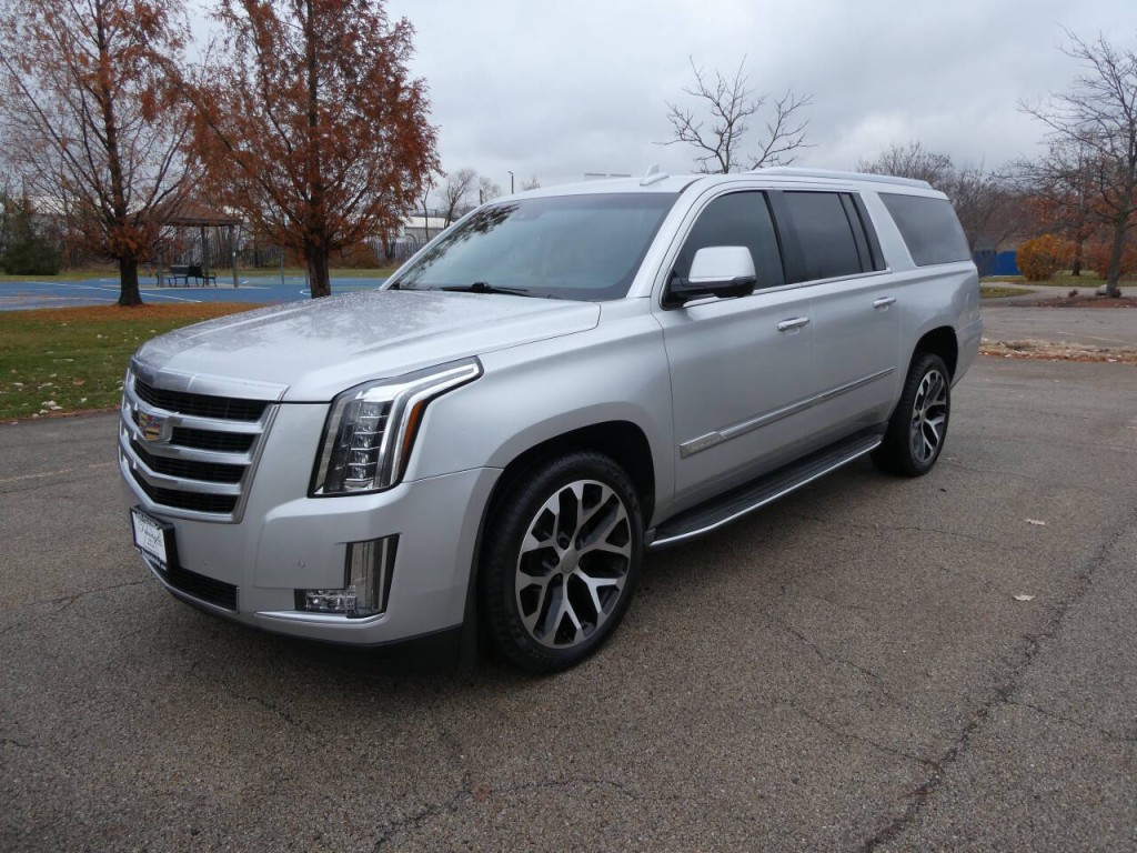 2015 Cadillac Escalade Image 1