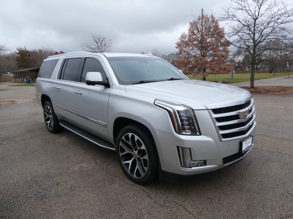 2015 Cadillac Escalade Image 3