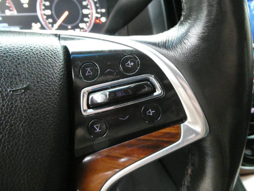 2015 Cadillac Escalade Image 13