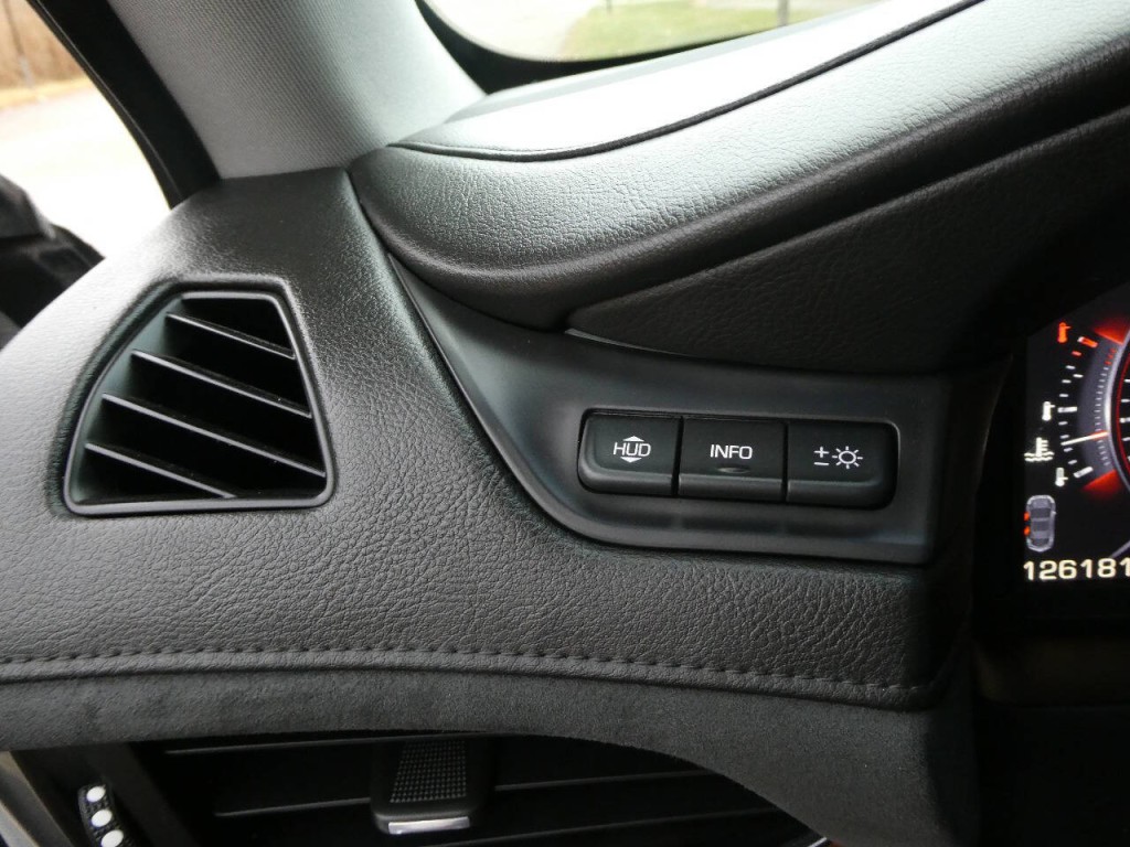 2015 Cadillac Escalade Image 22