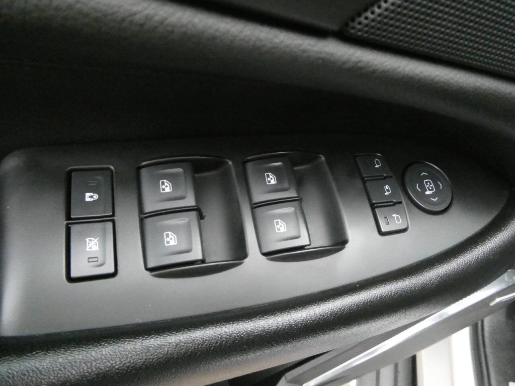 2015 Cadillac Escalade Image 27