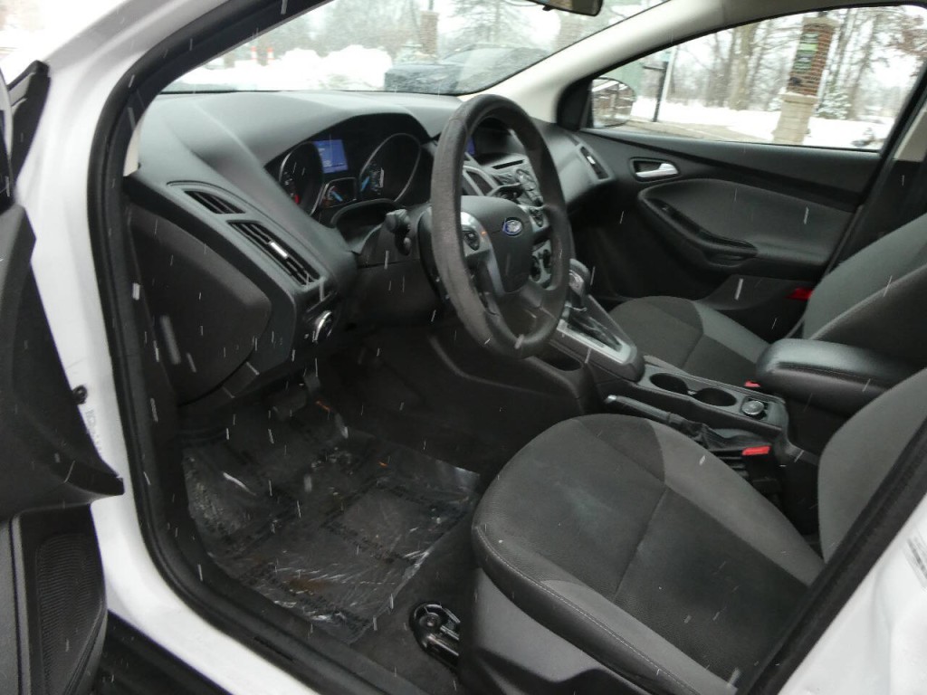 2014 Ford Focus Image 9