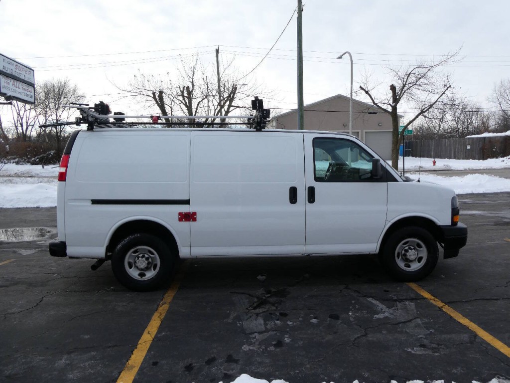 2018 Chevrolet Express Image 4